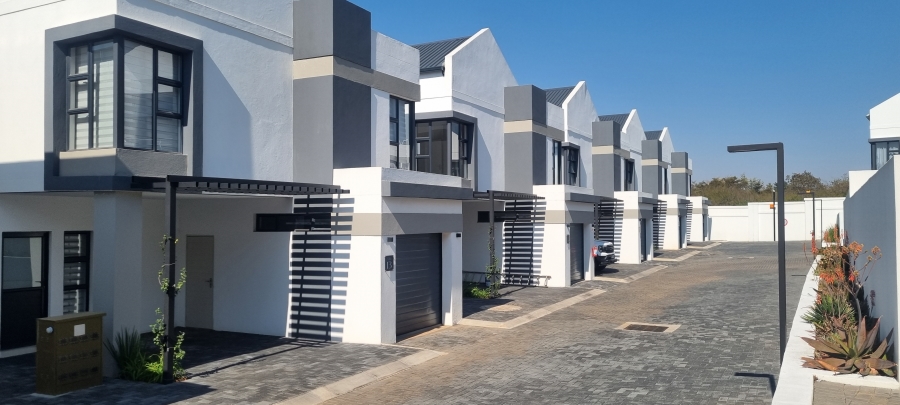 To Let 3 Bedroom Property for Rent in Rustenburg Central North West